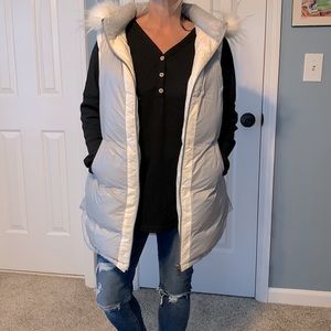 Sundance puffer vest silver cream removable hood and fur M